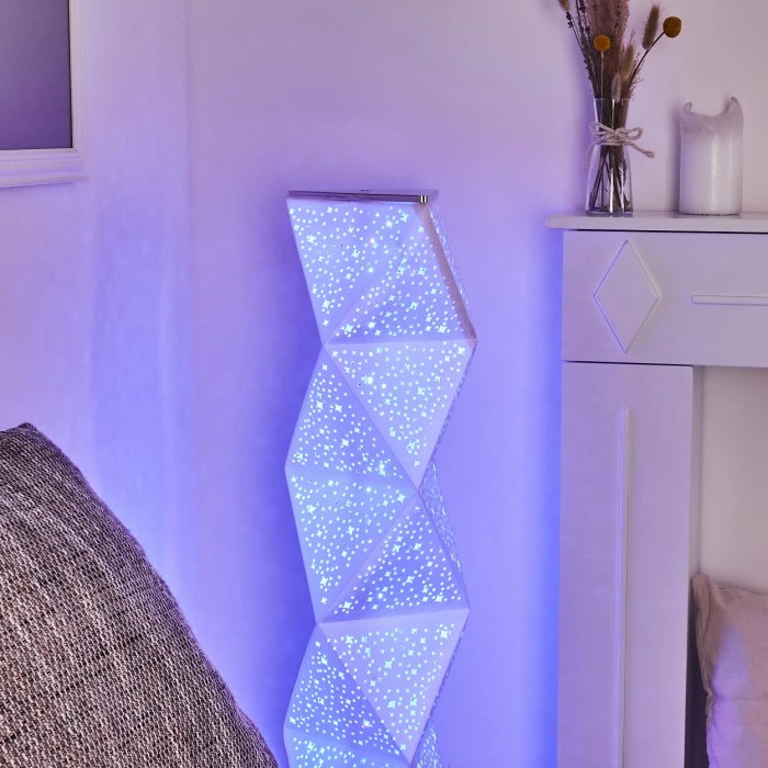 Hofstein Korskrogen Stehleuchte LED Weiß, 1-flammig, Fernbedienung, Farbwechsler – Bild 11